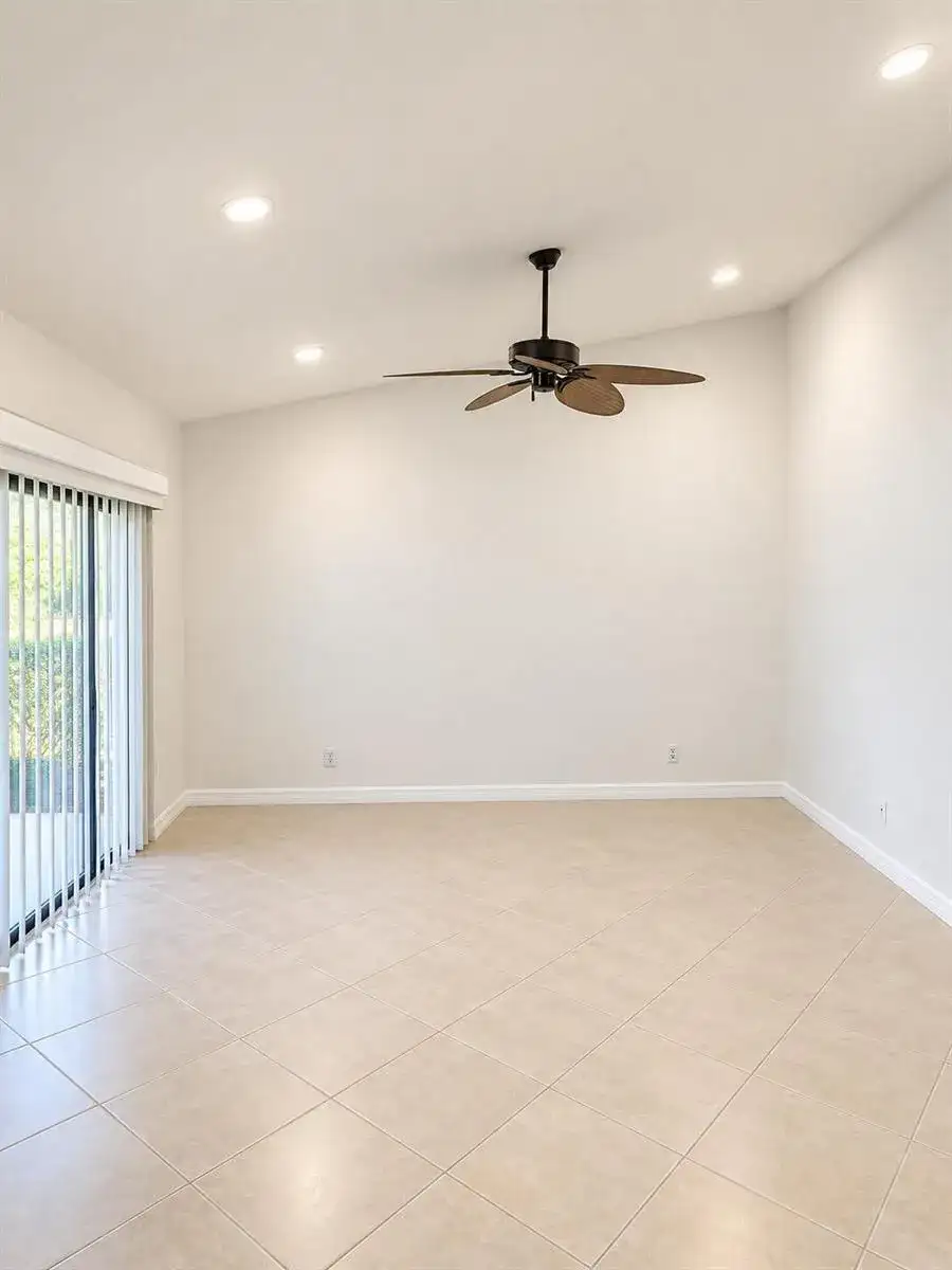 283 Springdale Circle # 28C, Palm Springs FL 33461 photo 4