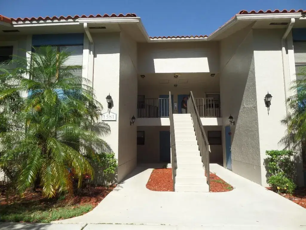 1581 BALFOUR POINT Drive # G, West Palm Beach FL 33411