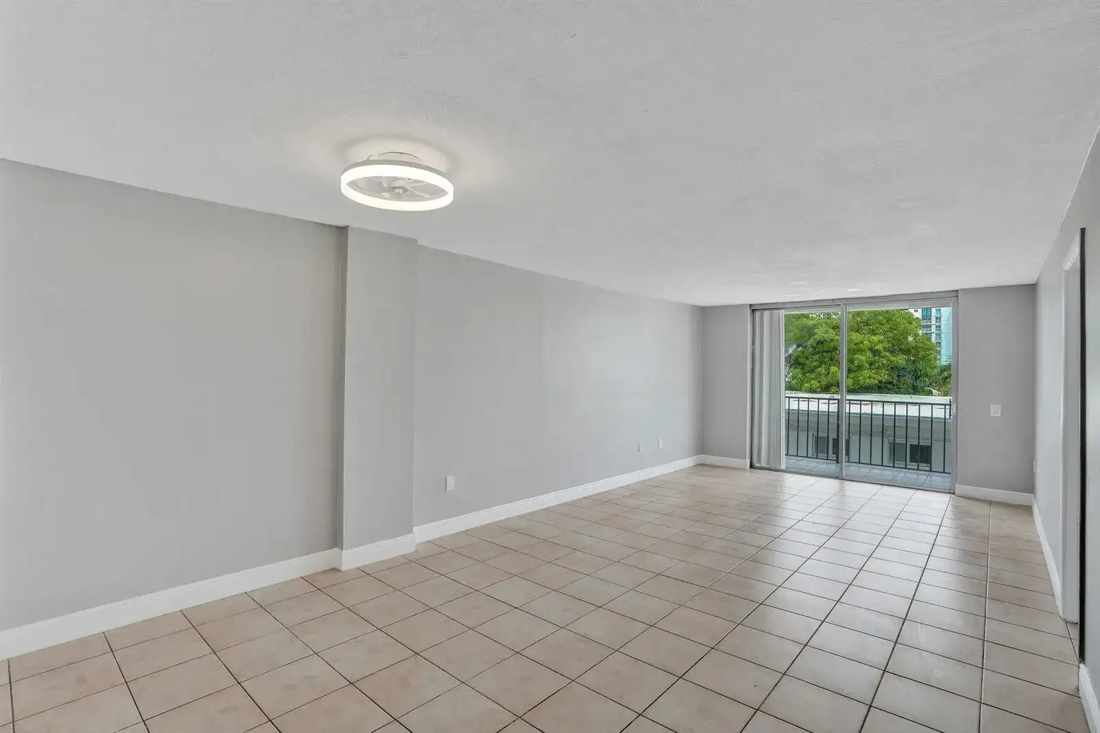 7601 Byron Avenue # 3C, Miami Beach FL 33141 photo 4