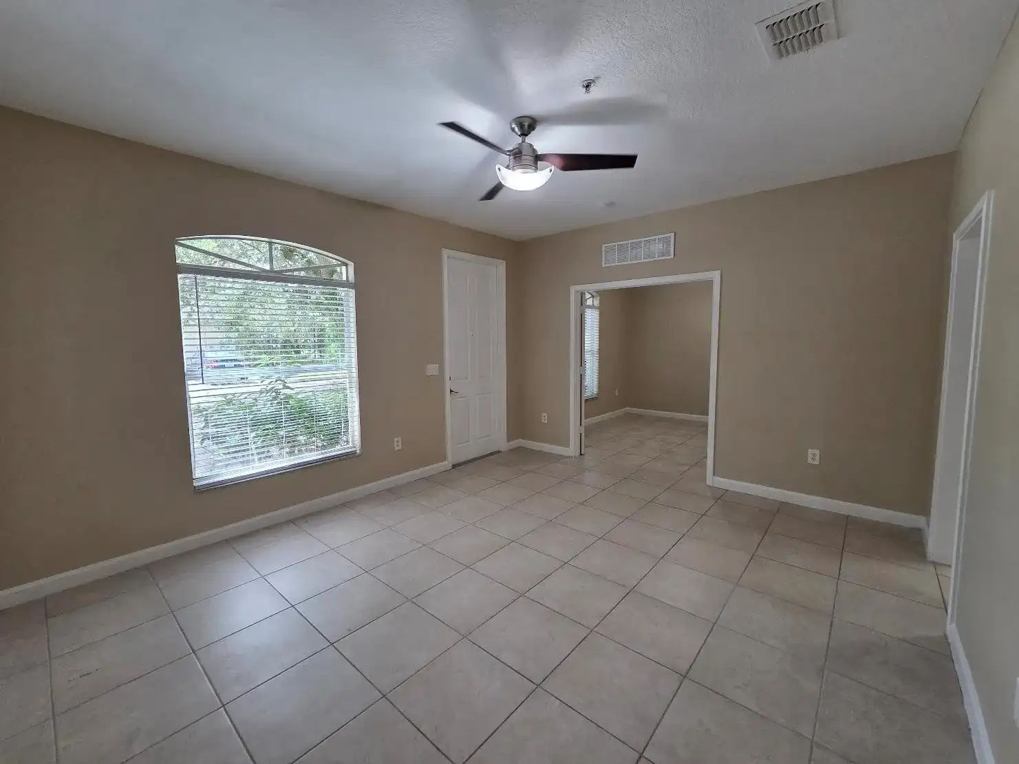 4653 Villas Santorini Drive, Lake Worth FL 33461 photo 4