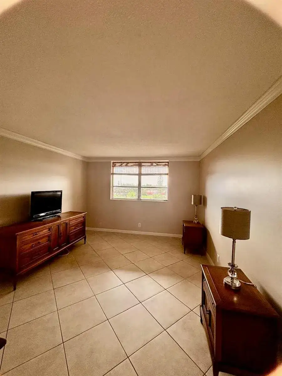 2901 NW 46th Avenue # 405, Lauderdale Lakes FL 33313 photo 5