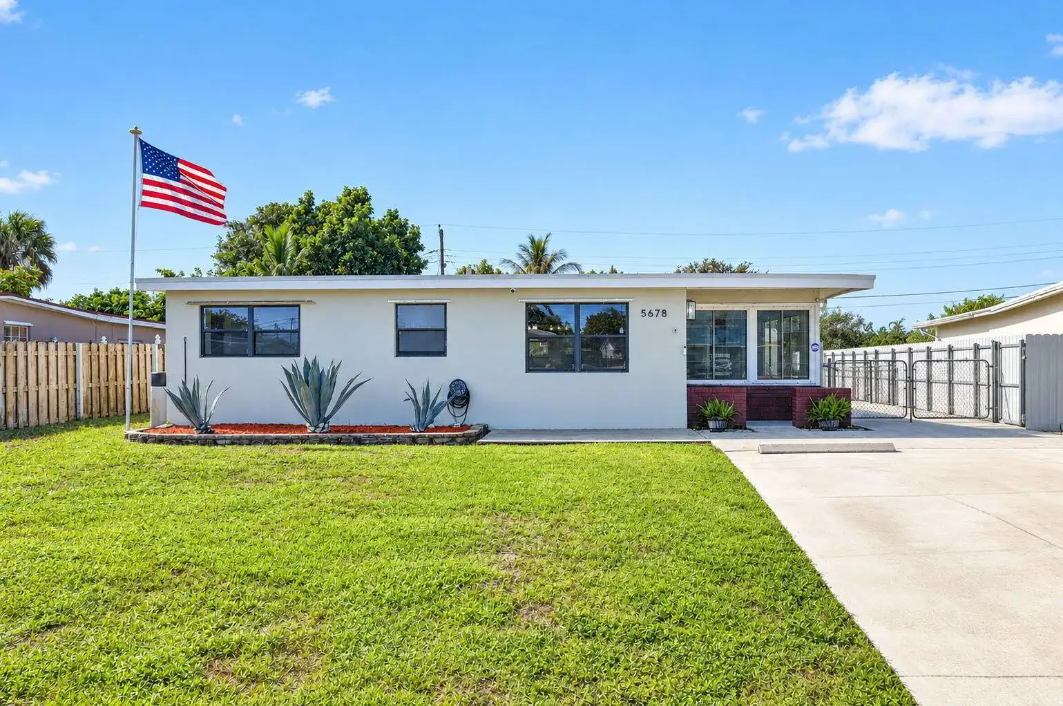 5678 Cinnamon Drive, West Palm Beach FL 33415 photo 5