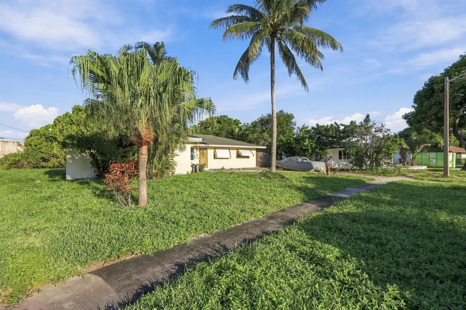 430 N Ware Drive, West Palm Beach FL 33409 photo 4