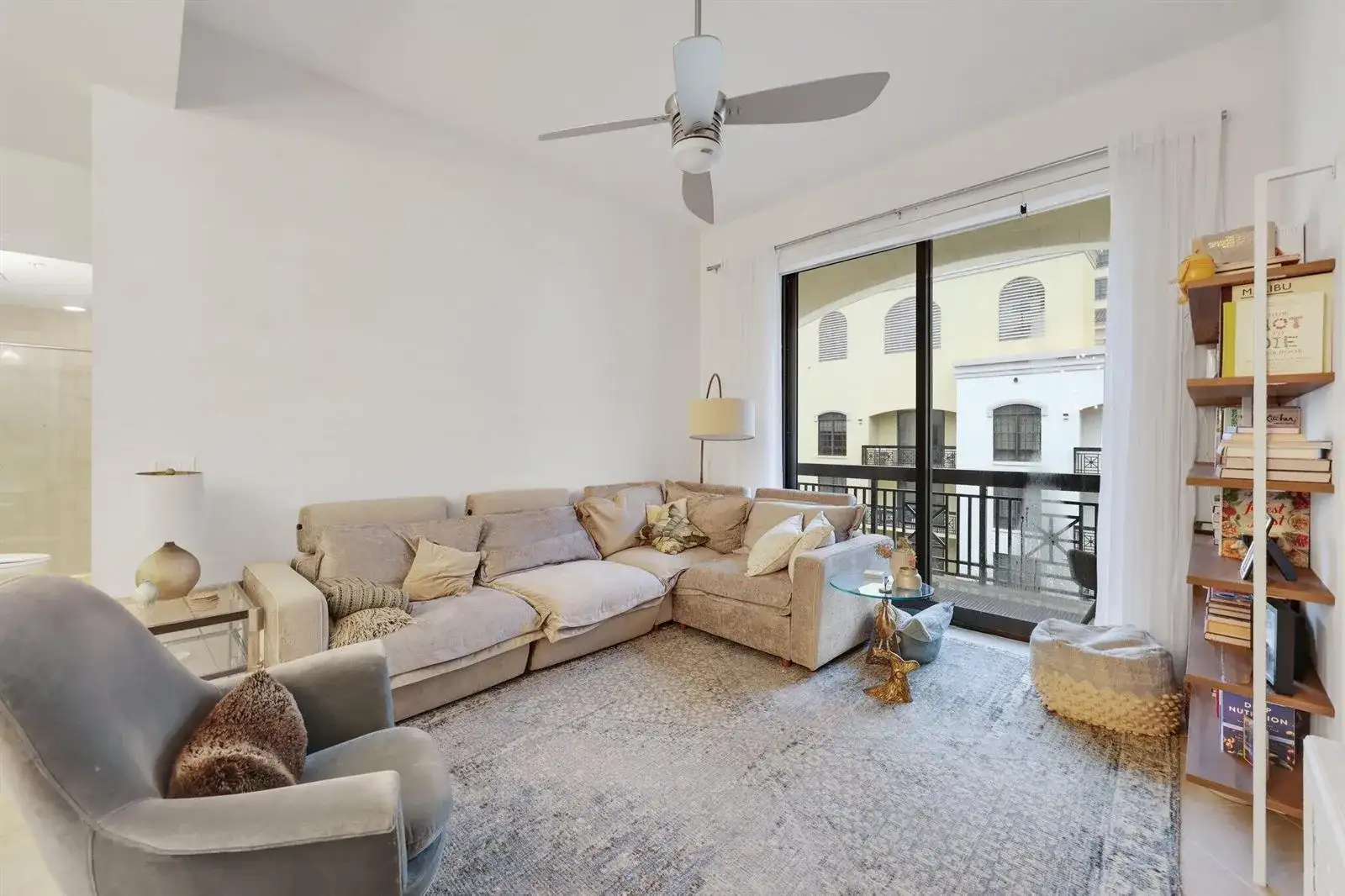 801 S OLIVE Avenue # 1621, West Palm Beach FL 33401 photo 2