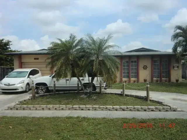 6573 SW 8TH Court, North Lauderdale FL 33068 photo 3