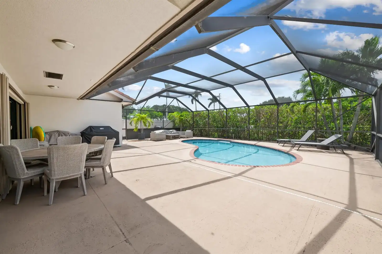 2505 Iroquois Circle, West Palm Beach FL 33409 photo 3