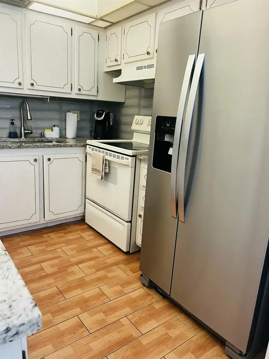 42 COVENTRY B, West Palm Beach FL 33417 photo 2