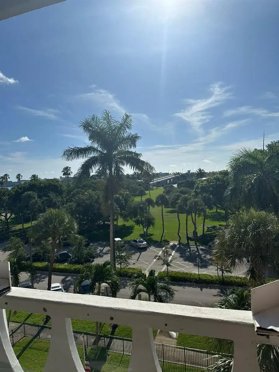 15 S Golfview Road # 504, FL 33460 photo 3