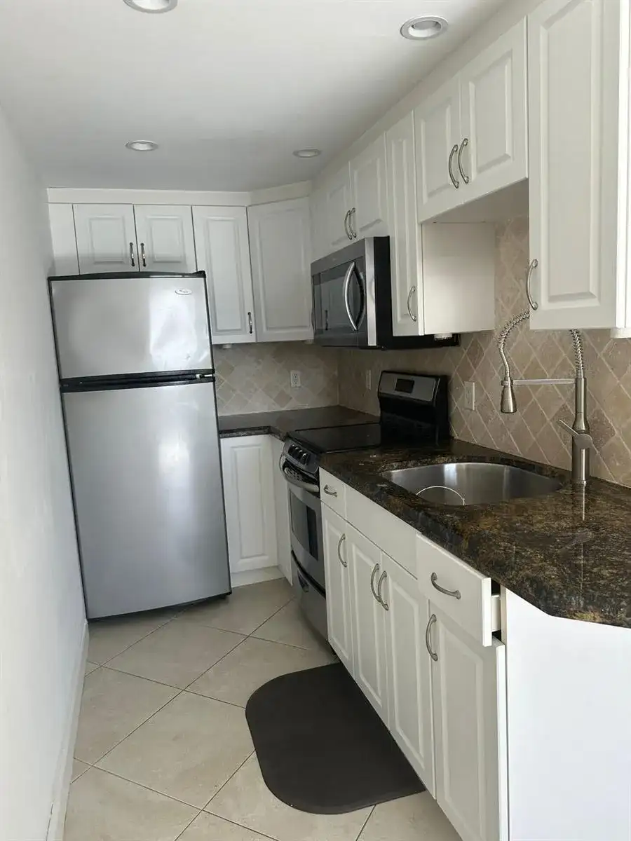 15 S Golfview Road # 504, FL 33460 photo 5
