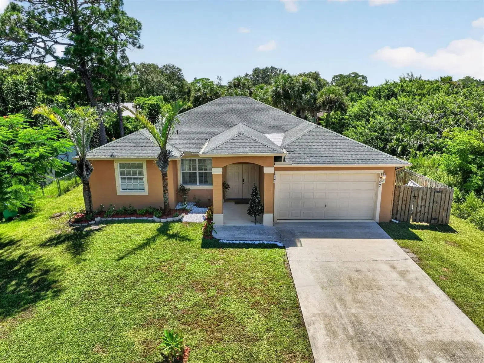 7907 Winter Garden Parkway, Fort Pierce FL 34951 photo 2