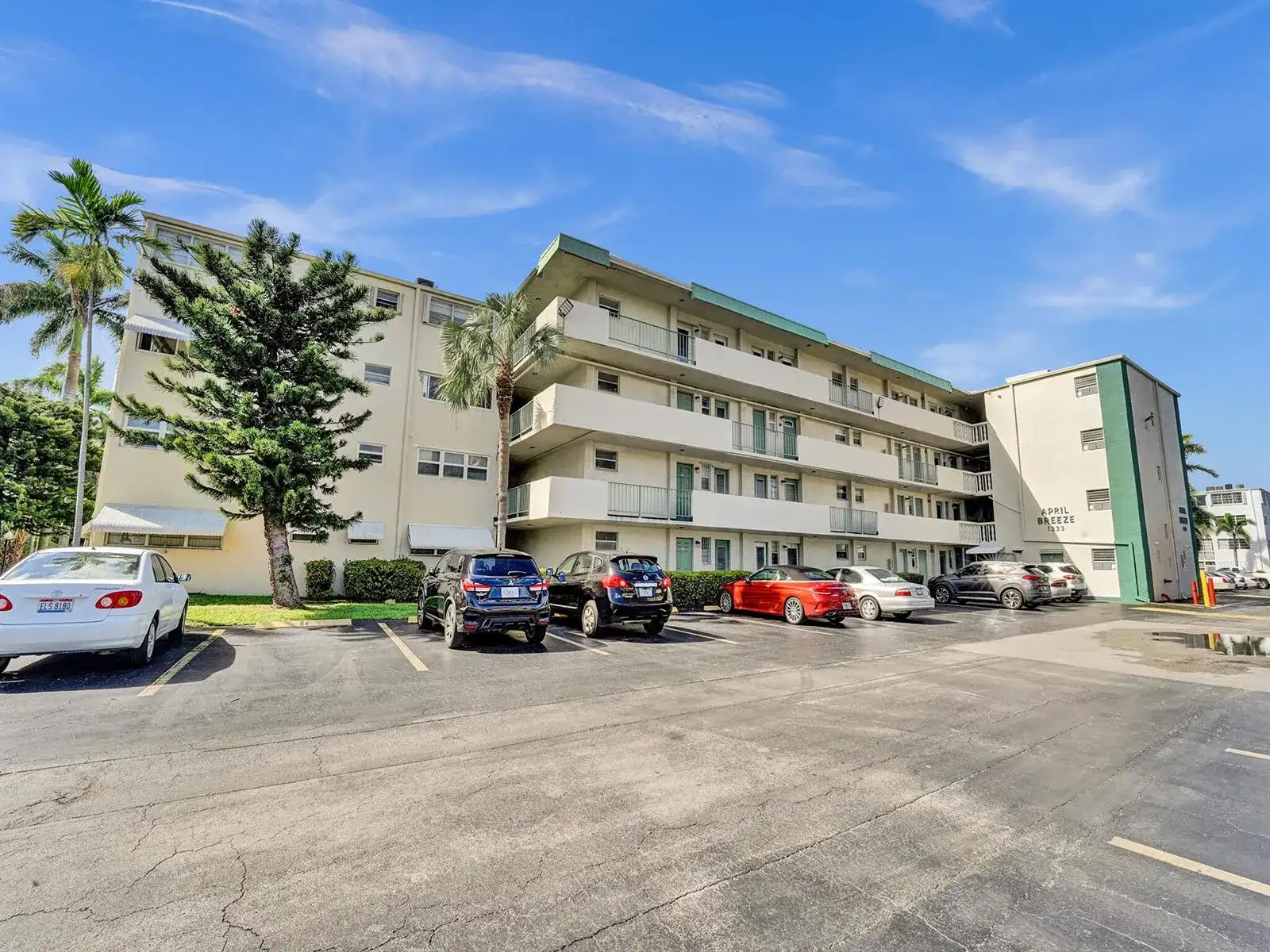 1333 E HALLANDALE BEACH Boulevard # 302, Hallandale Beach FL 33009 photo 2