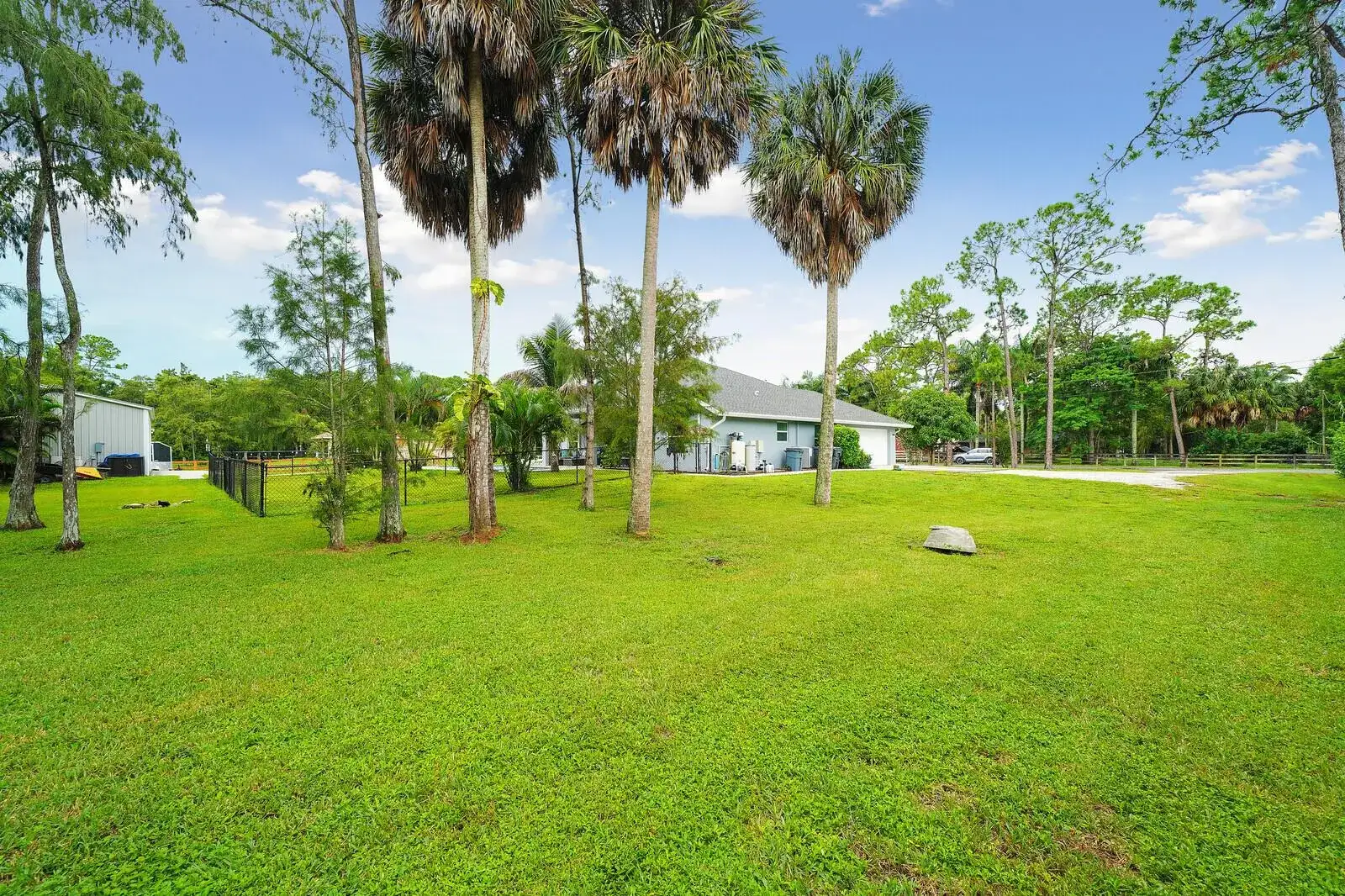 16395 E HIALEAH Drive E, FL 33470 photo 4