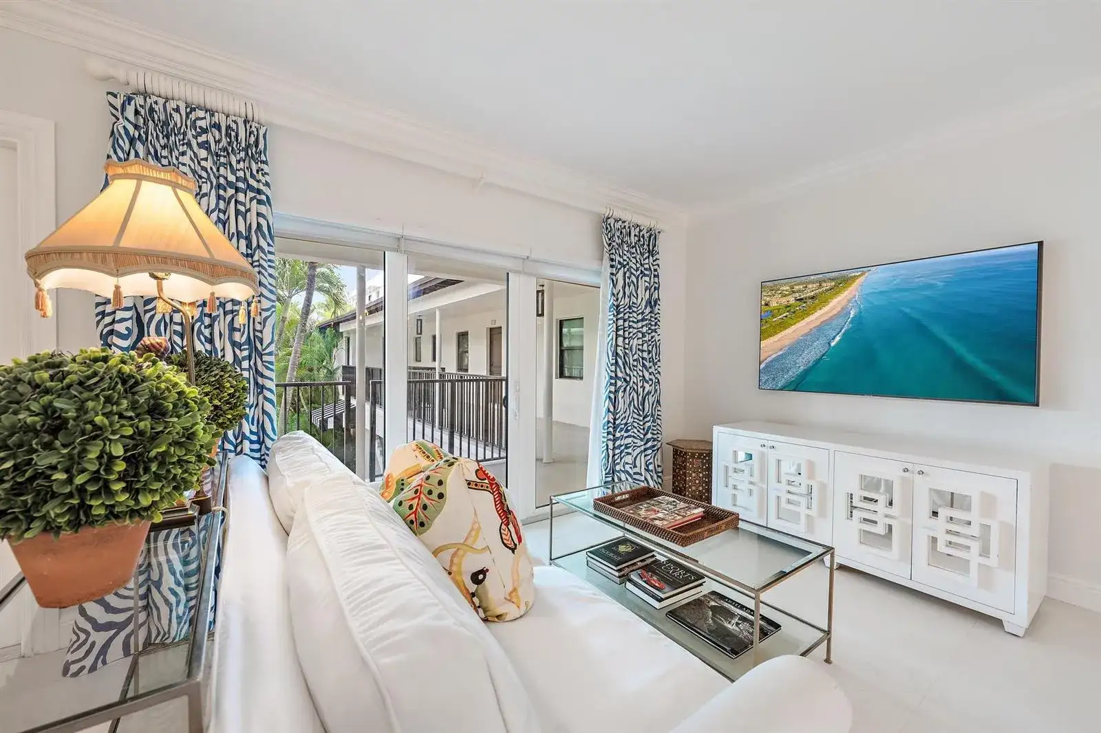 122 Peruvian Avenue # 16, Palm Beach FL 33480 photo 2