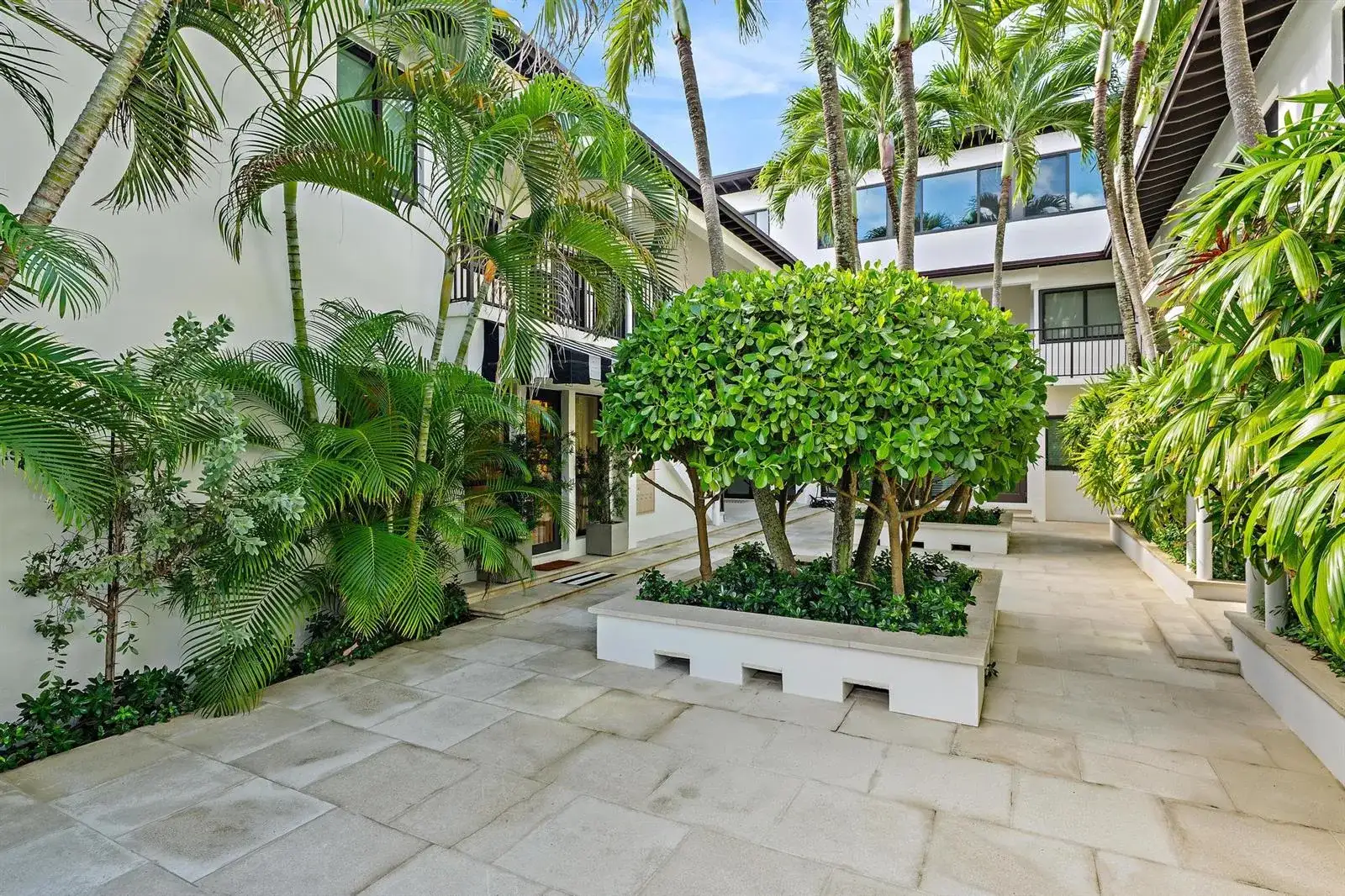 122 Peruvian Avenue # 16, Palm Beach FL 33480 photo 4