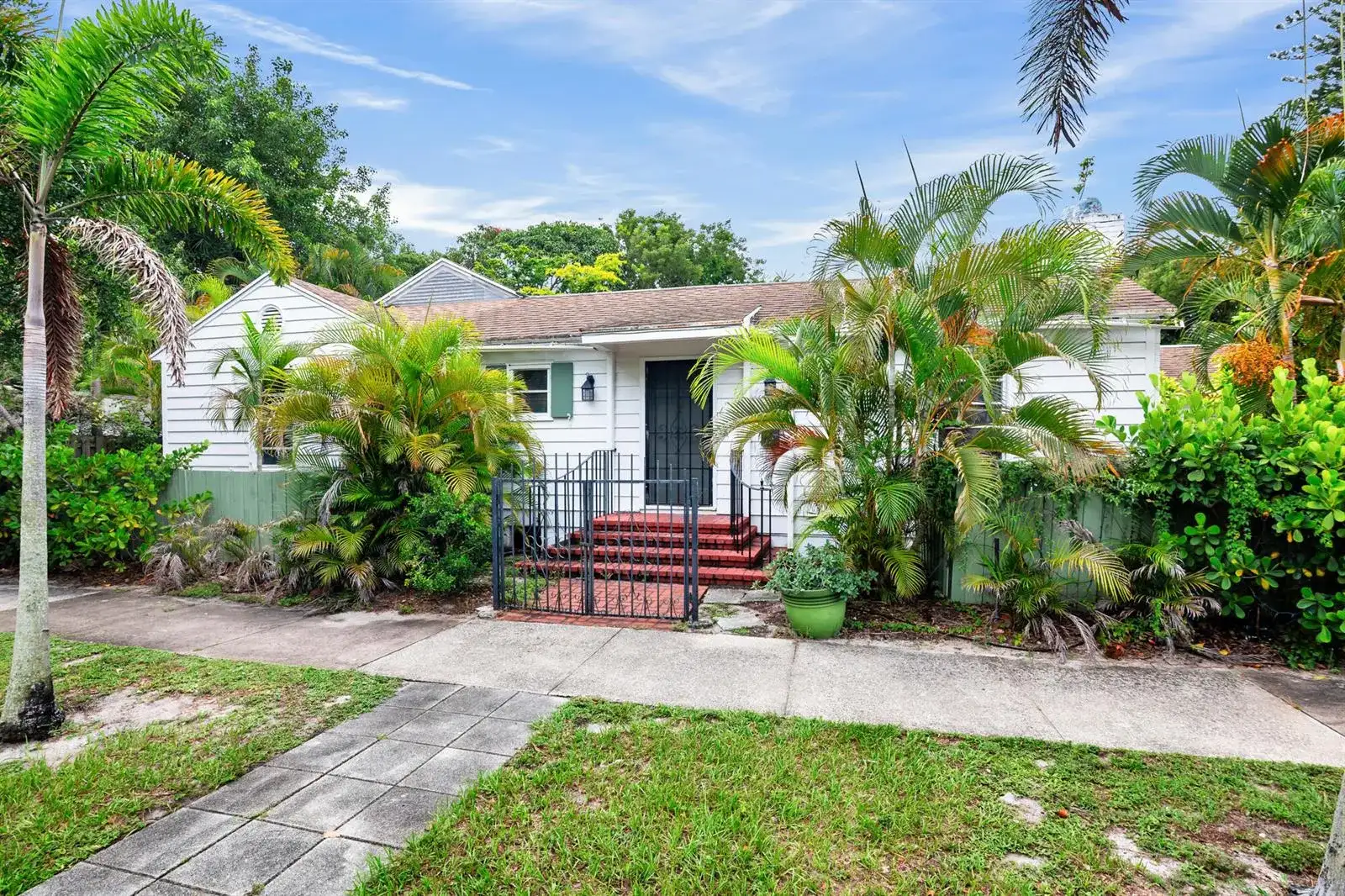 324 Albemarle Road, West Palm Beach FL 33405 photo 2