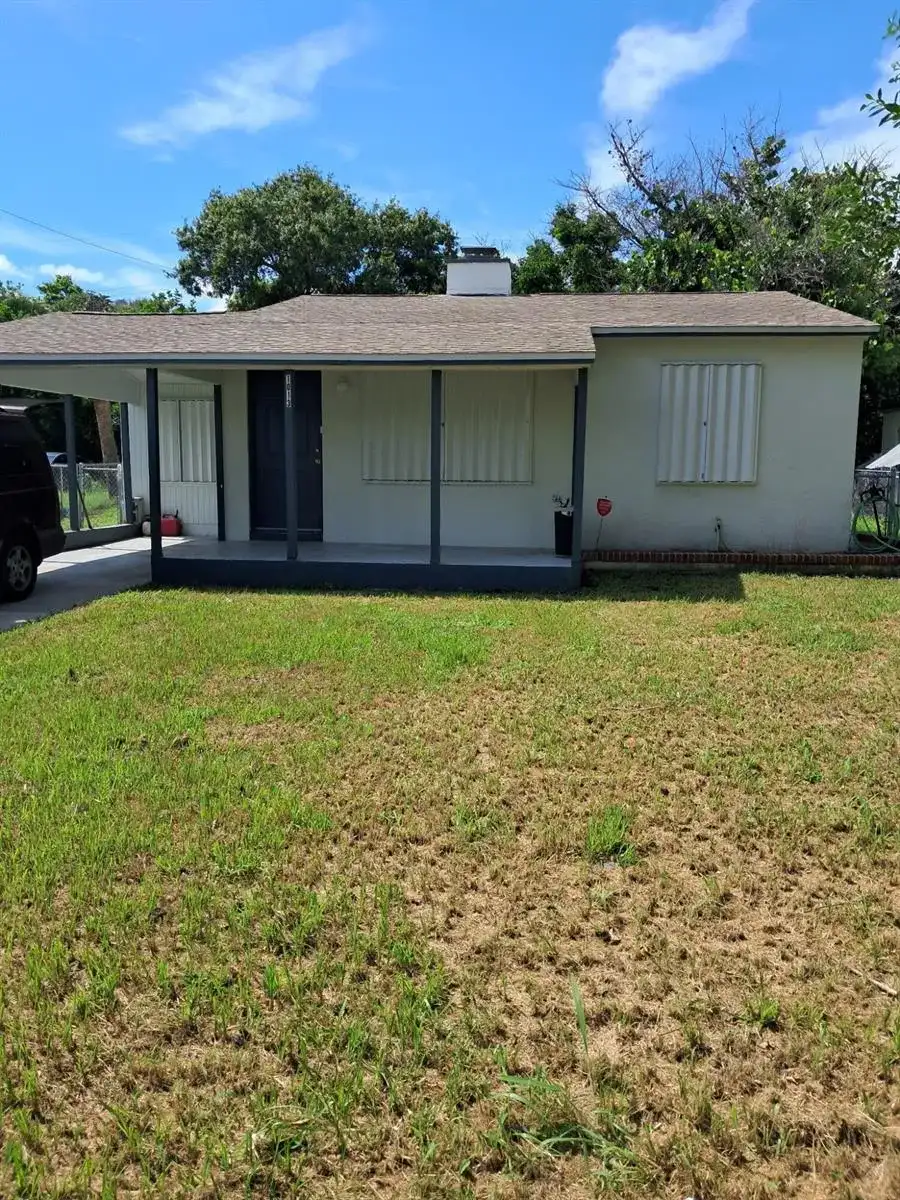 1013 Mayflower Road, Fort Pierce FL 34950