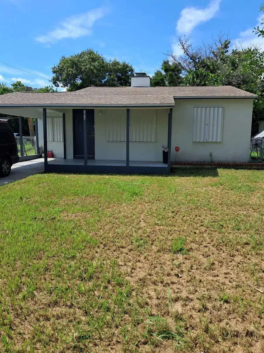 1013 Mayflower Road, Fort Pierce FL 34950