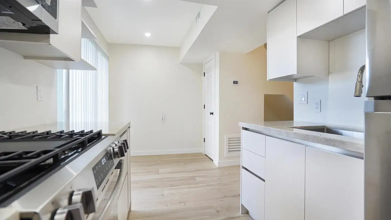 701 S Royal Poinciana Boulevard # 13, Miami Springs FL 33166 photo 5