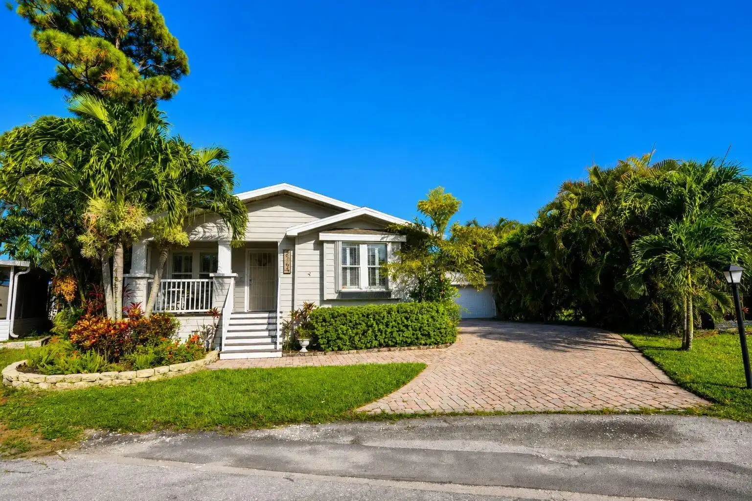 6164 N Ironwood Lane, Atlantis FL 33462