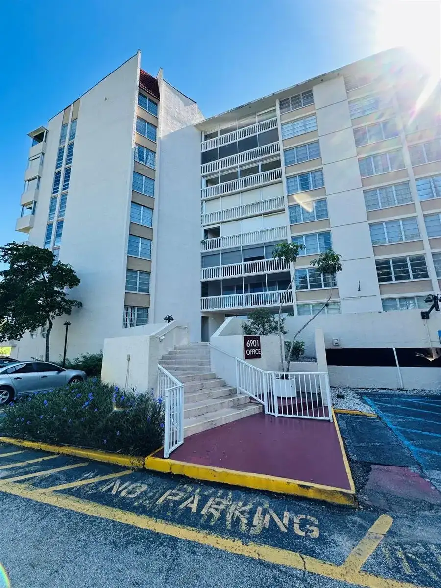 6902 Environ Boulevard # 1c, Lauderhill FL 33319 photo 2