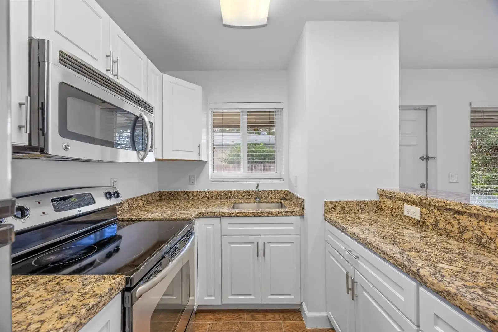 404 SE 16th Street Apt 1, Fort Lauderdale FL 33316