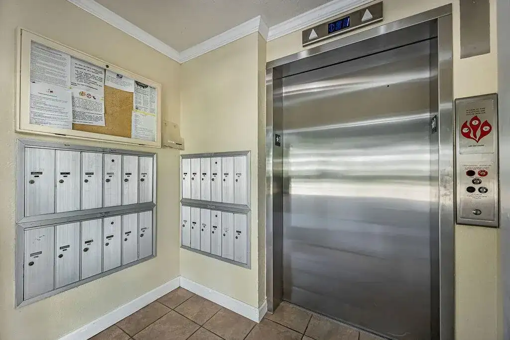 3630 Whitehall Drive, West Palm Beach FL 33401 photo 3