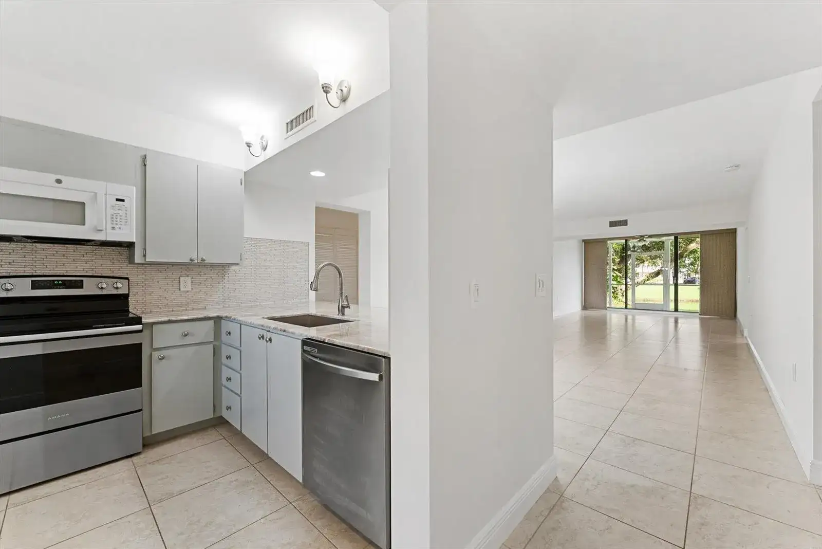 6205 BALBOA Circle # 102, Boca Raton FL 33433 photo 4