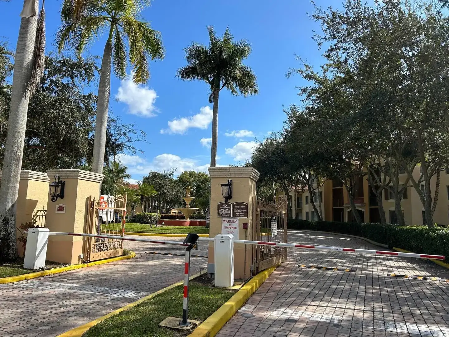 4041 SAN MARINO Boulevard # 105, West Palm Beach FL 33409 photo 2