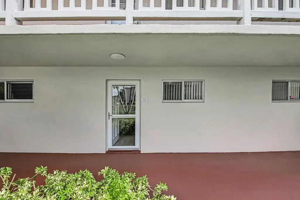 2855 GARDEN Drive S # 102, Palm Springs FL 33461 photo 4