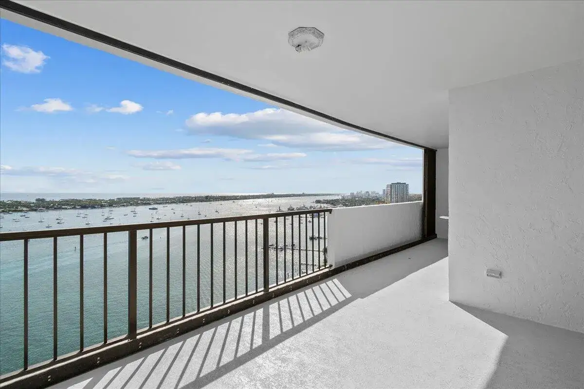 5200 N FLAGLER Drive # 2402, West Palm Beach FL 33407