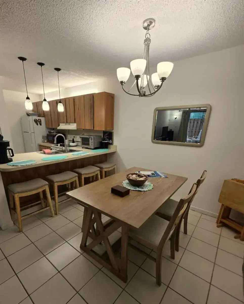3402 Gardens E Drive # 14A, Palm Beach Gardens FL 33410