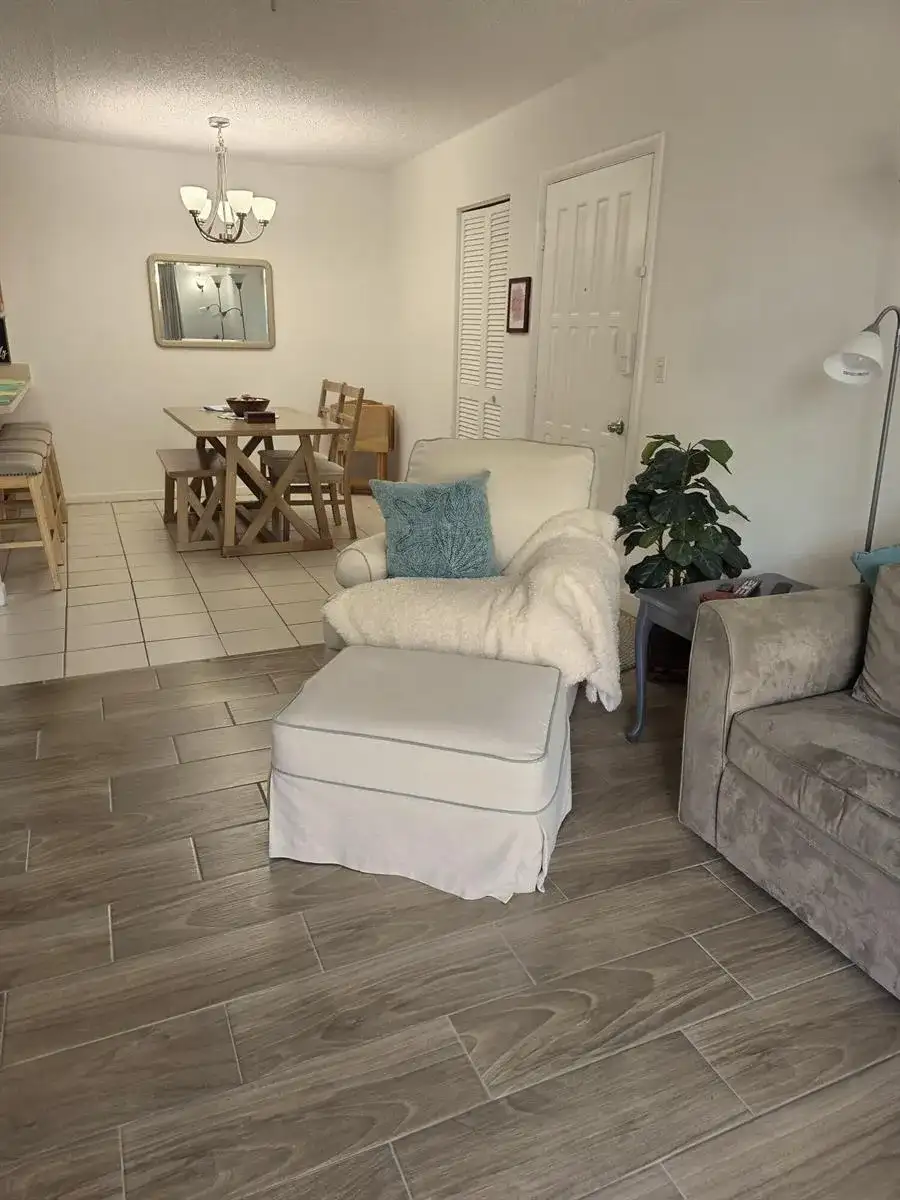 3402 Gardens E Drive # 14A, Palm Beach Gardens FL 33410 photo 2
