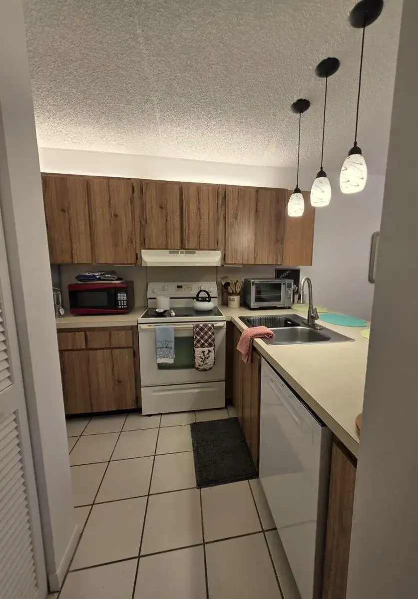 3402 Gardens E Drive # 14A, Palm Beach Gardens FL 33410 photo 5