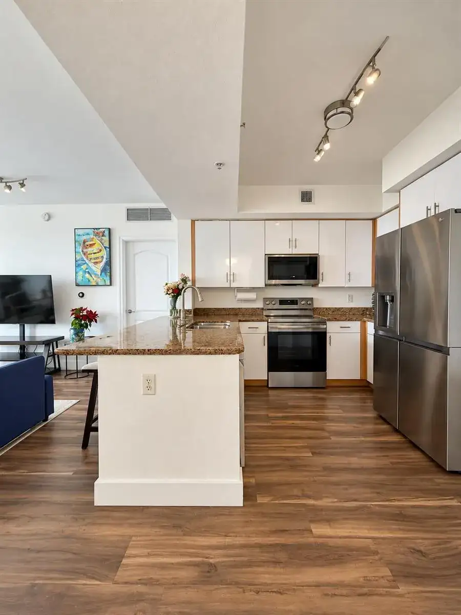 1830 Radius Drive # 708, Hollywood FL 33020 photo 4