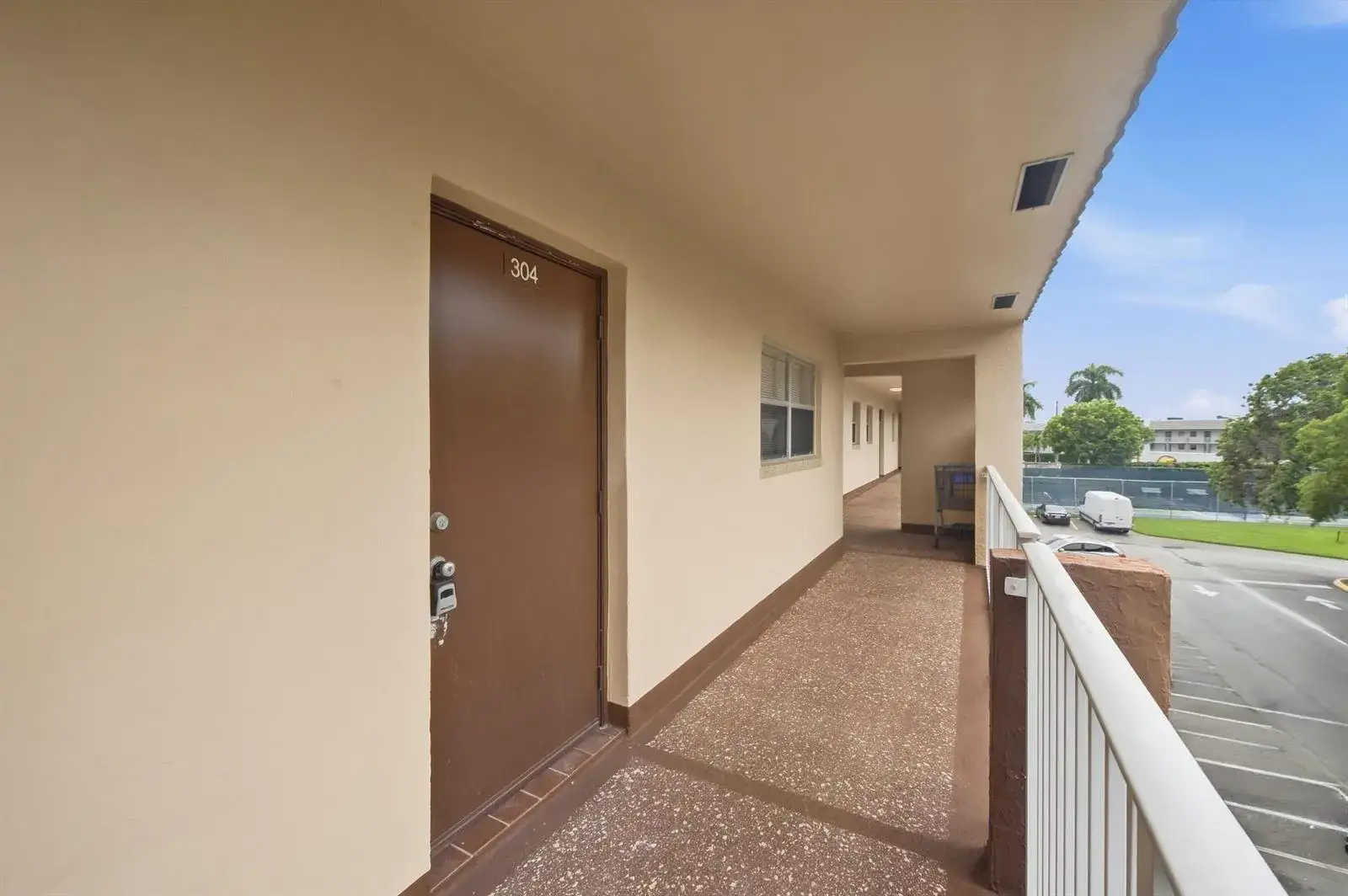 8841 Sunrise Lakes Boulevard # 304, Sunrise FL 33322