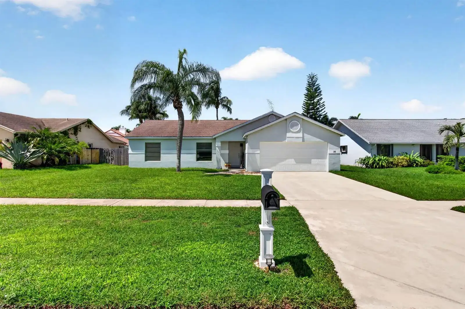 39 CEDAR Circle, Boynton Beach FL 33436