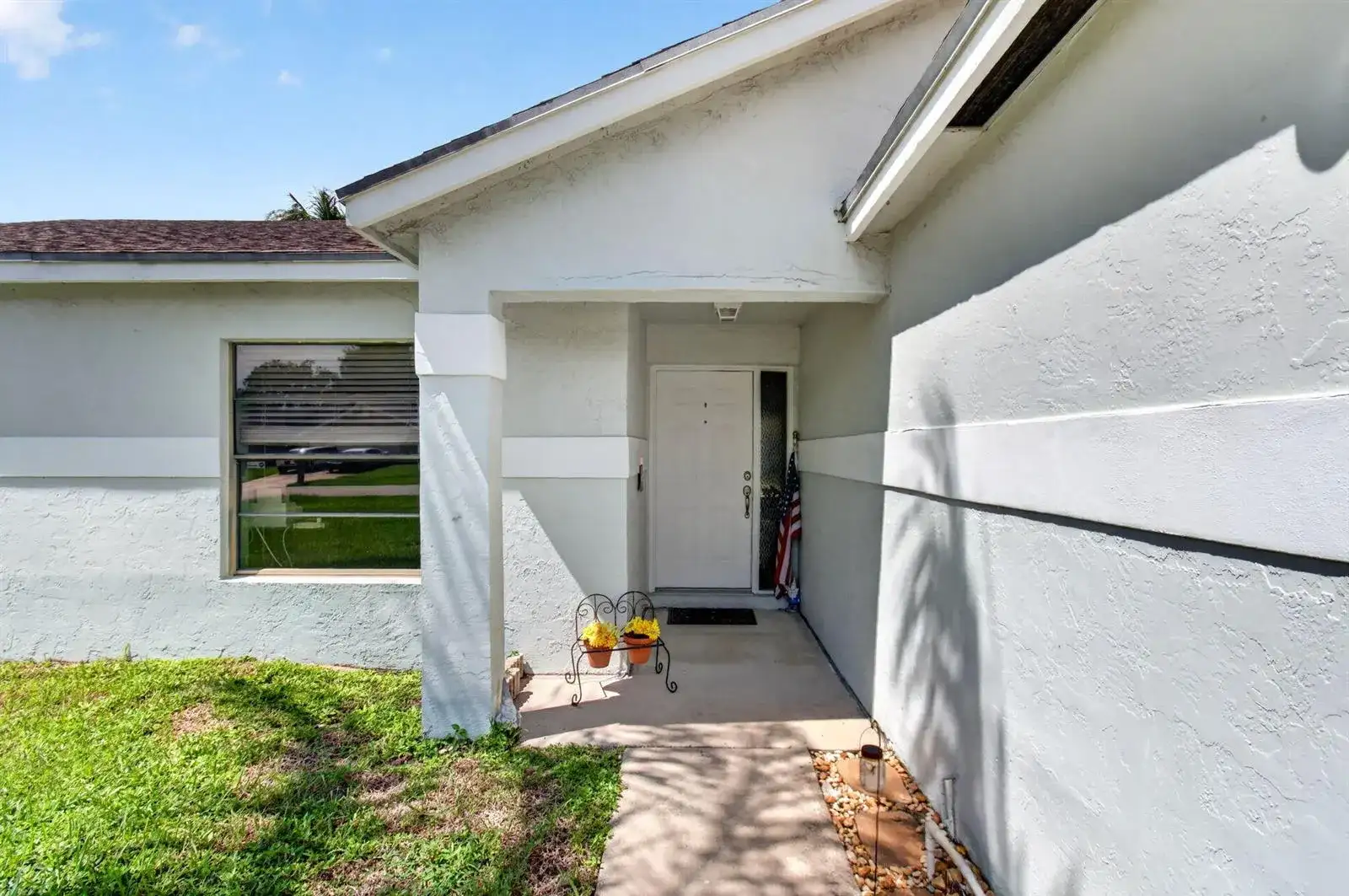 39 CEDAR Circle, Boynton Beach FL 33436 photo 2
