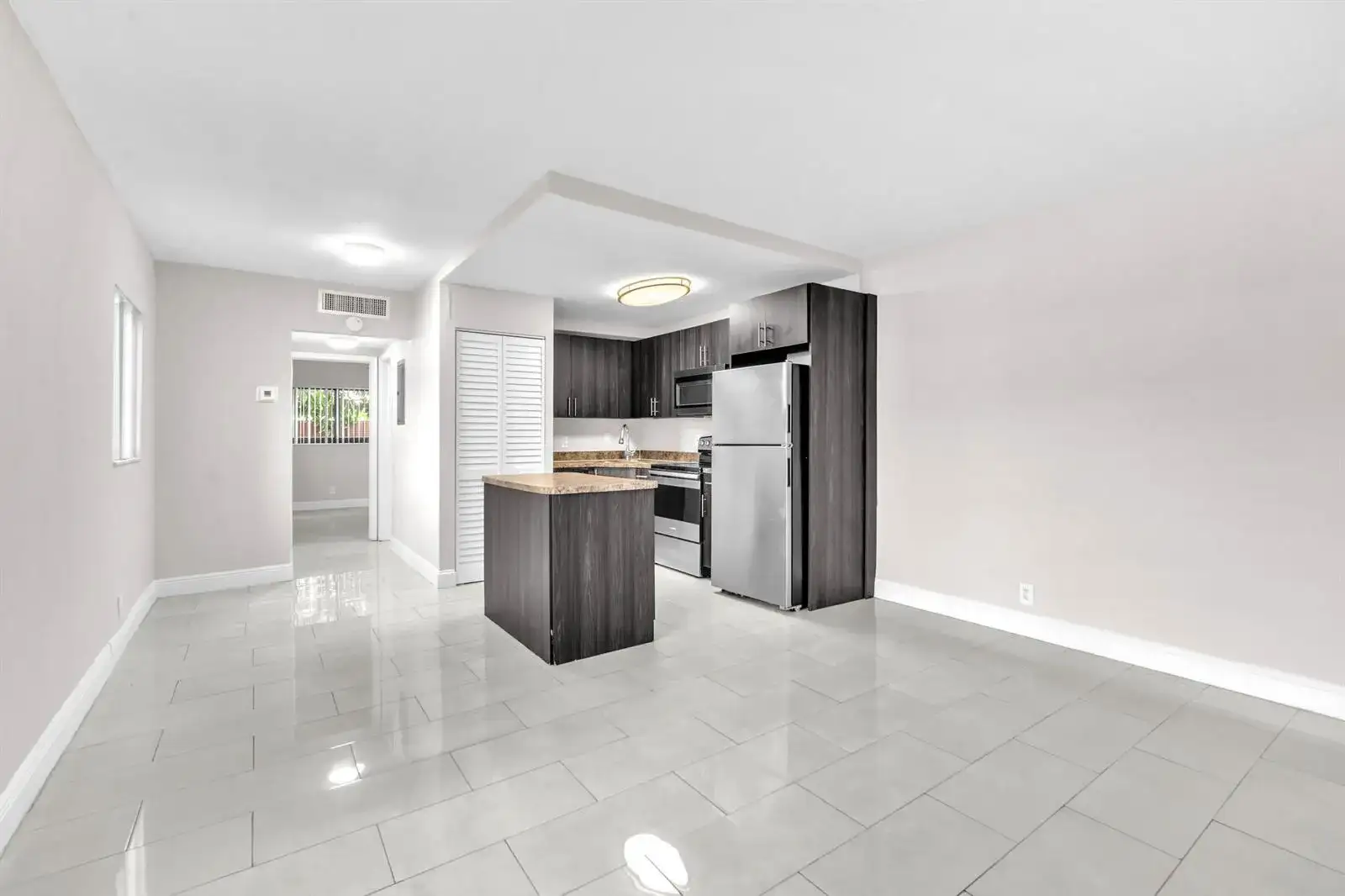 520 NE 45th Street, Boca Raton FL 33431 photo 5