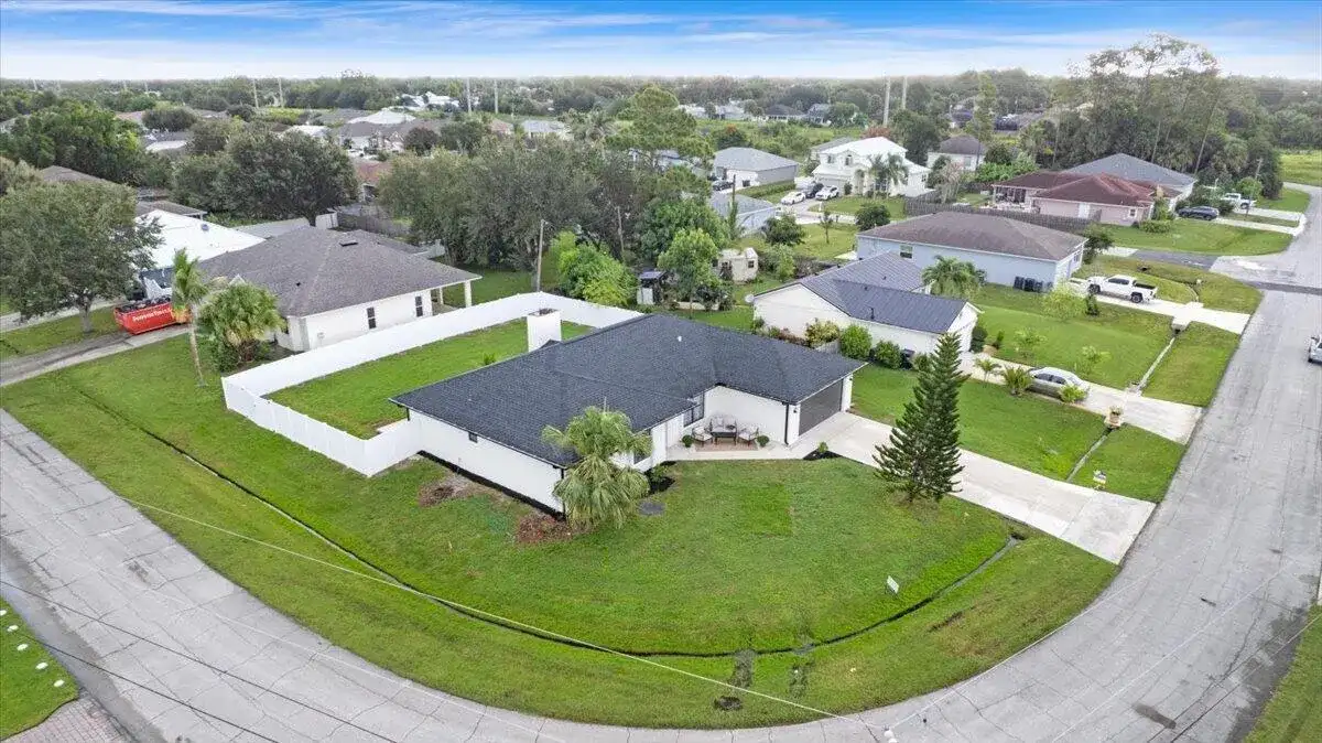 2291 SW Jay Avenue, Port St. Lucie FL 34953 photo 2