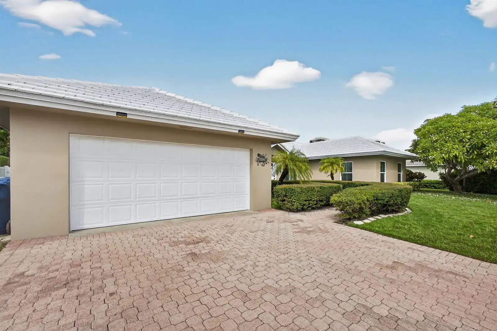 1206 DOLPHIN Road, Singer Island FL 33404 photo 4