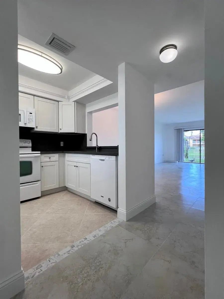 5200 NW 31ST Avenue # 42, Fort Lauderdale FL 33309