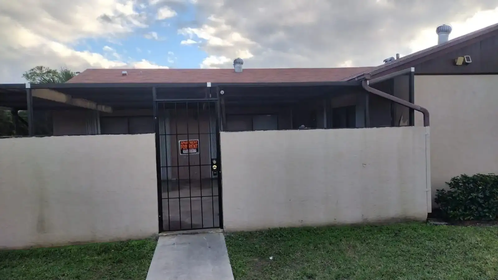 4781 Sunny Palm Circle # D, West Palm Beach FL 33415