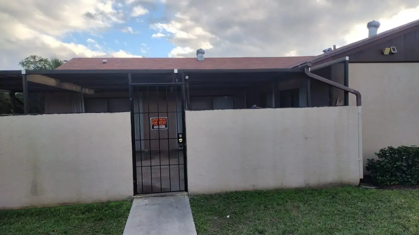 4781 Sunny Palm Circle # D, West Palm Beach FL 33415