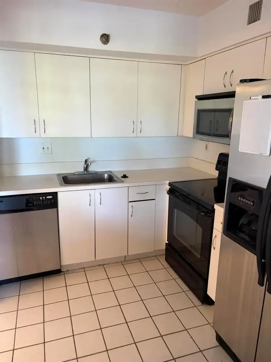 3300 NE 191ST Street # 410, Aventura FL 33180 photo 2