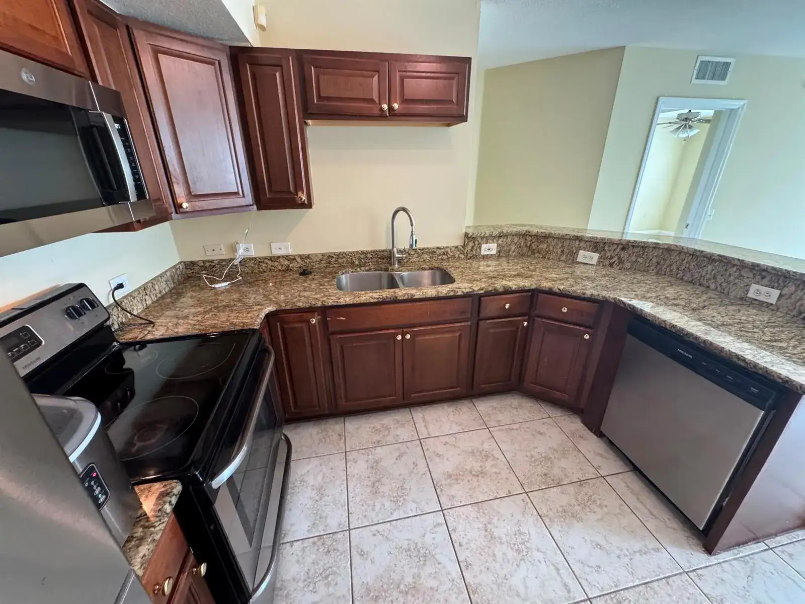 201 Villa Circle # 201, Boynton Beach FL 33435 photo 4