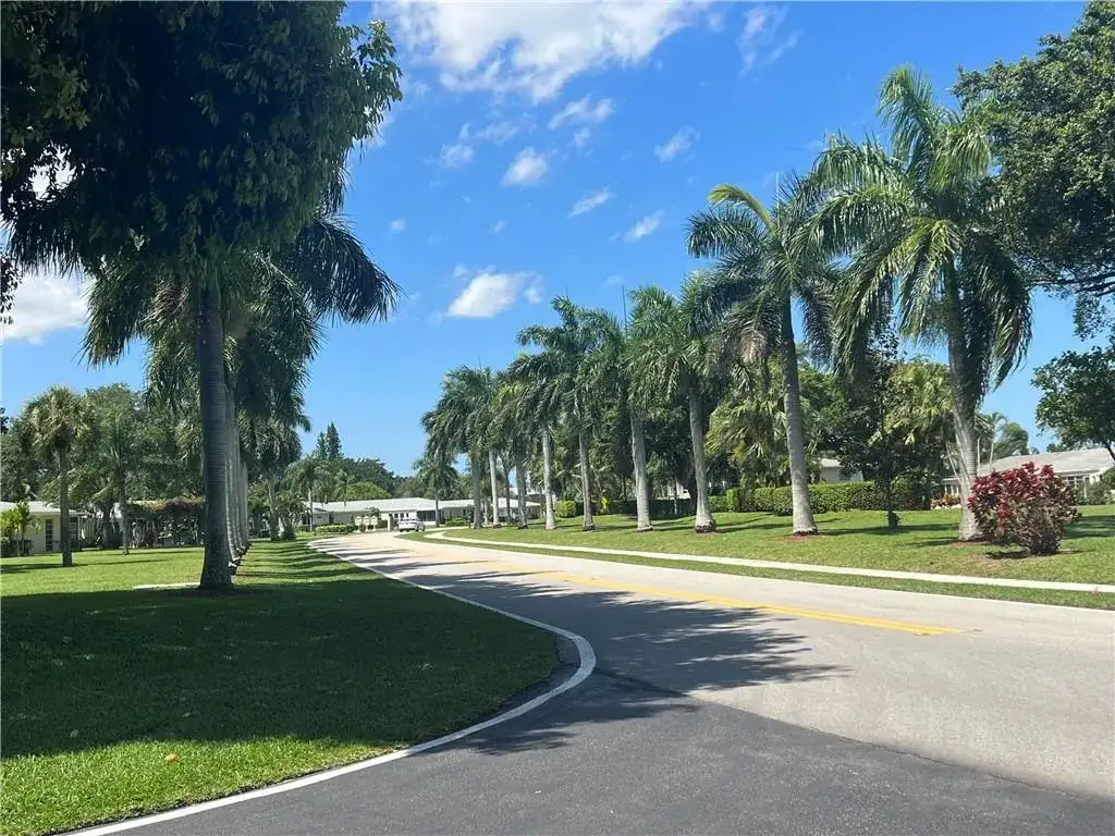 13696 Vía Flora, Delray Beach FL 33484 photo 3