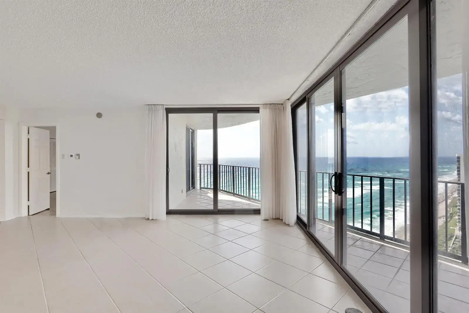 5420 N OCEAN Drive # 2404, Singer Island FL 33404 photo 5