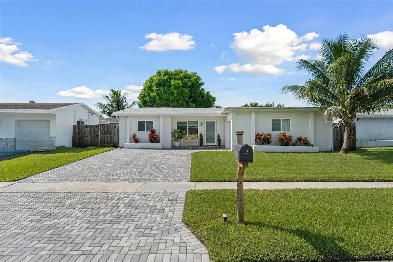 8980 NW 25th Street, Sunrise FL 33322