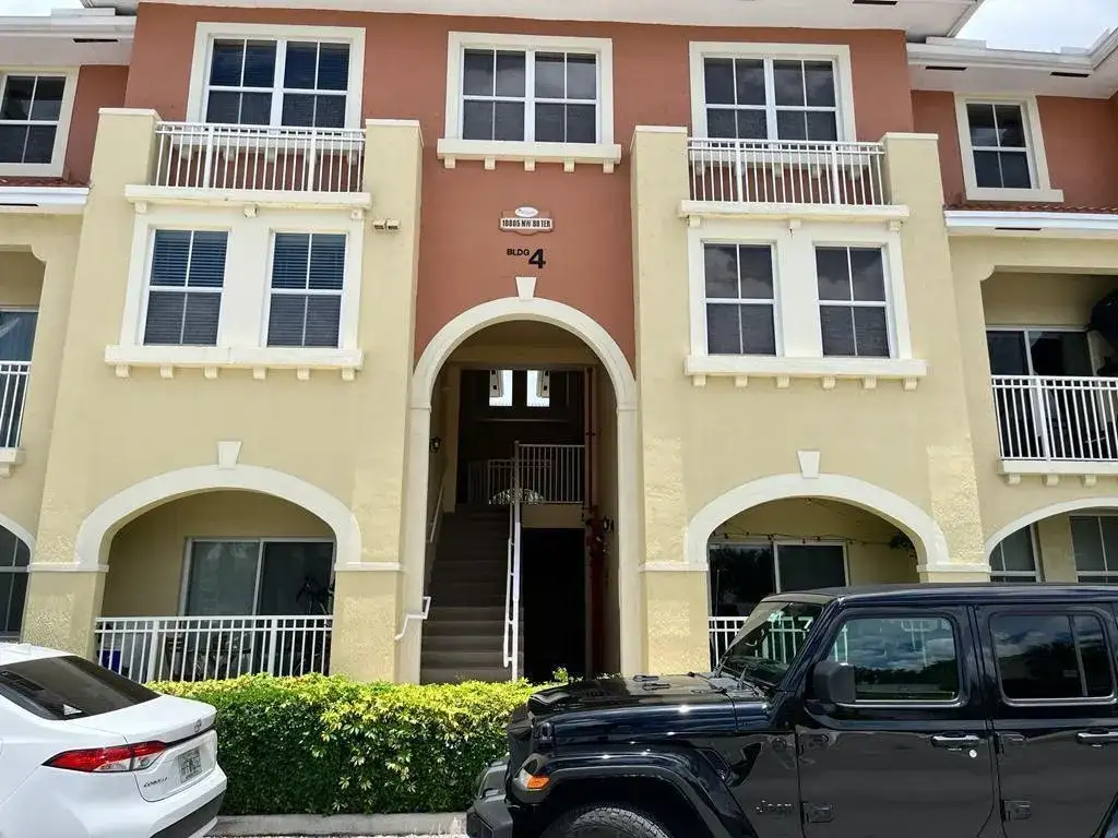 10805 NW 89TH Terrace # 4, Doral FL 33178 photo 3