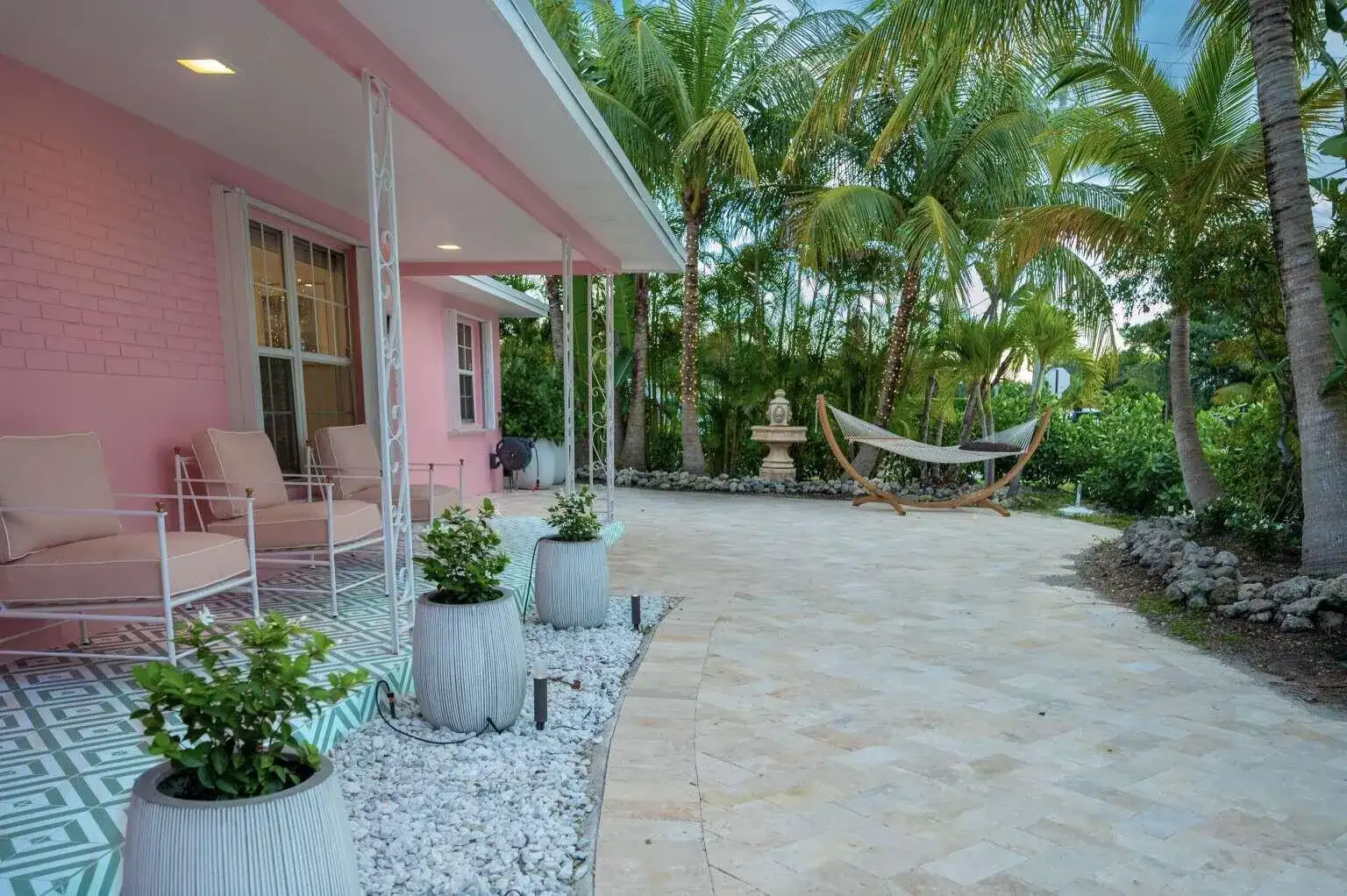 247 SE 3RD Avenue, Delray Beach FL 33483 photo 2